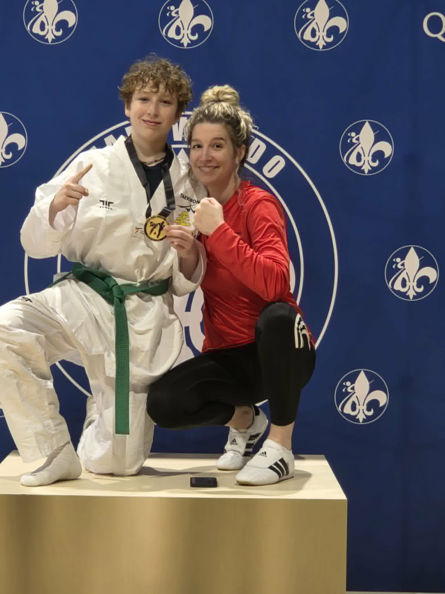 Membres du club réunis dans le dojang